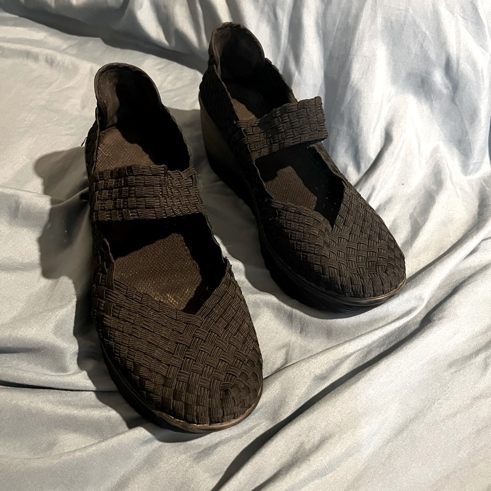 Elastic Dress Shoes